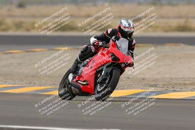 media/Sep-10-2022-SoCal Trackdays (Sat) [[a5bf35bb4a]]/Turn 11 (11am)/